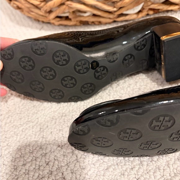 Tory Burch Black Patent Leather Heels with Gold Accent - Picture 5 of 5